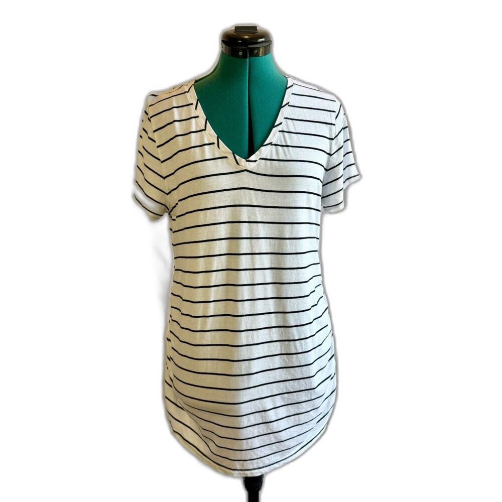 Isabel Maternity by Ingrid and Isabel V-neck striped maternity t-shirt